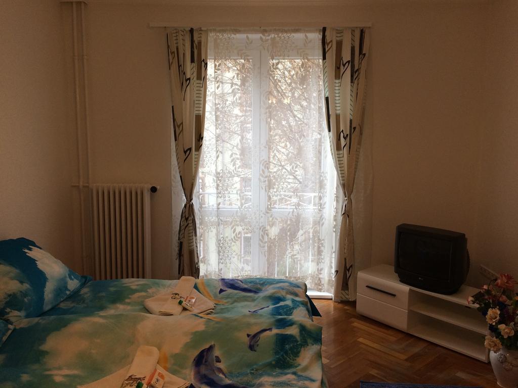 Irisz Apartman Budapest Exteriör bild