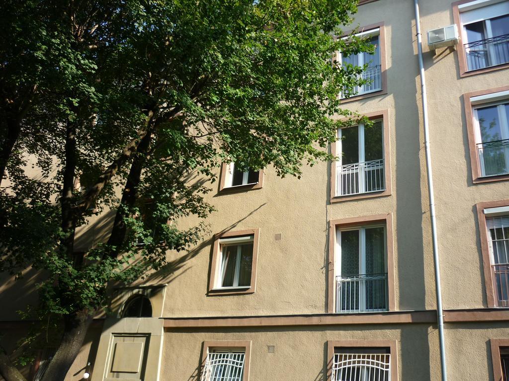 Irisz Apartman Budapest Exteriör bild